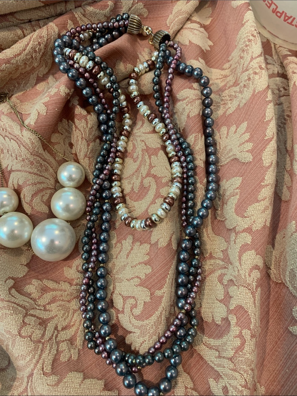 A Collection of Pearls necklace sets earrings bracelet - Picture 10 of 13